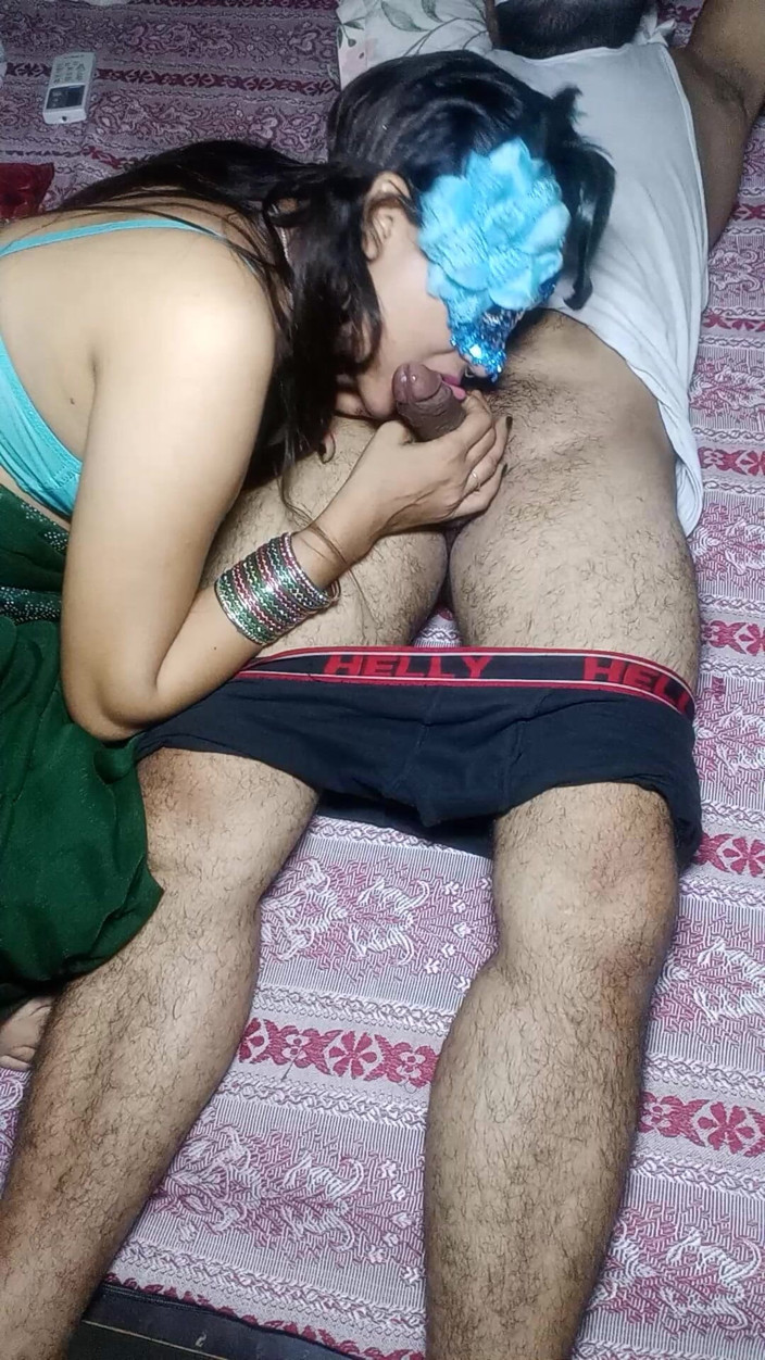 cuteindiancpl21: Indische hete vrouw pijpbeurt zijn man