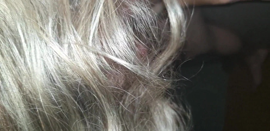 Realamateurs: Хуй глубоко входит в ее киску. Она насухо отсасывает мой хуй после того, как я кончу в ее киску. Секс-видео