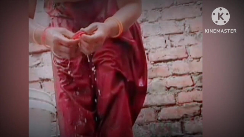 TricolorMusic3: Дезі сільську дівчину спіймали за хованням і мастурбацією під час прийняття ванни