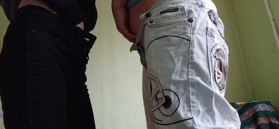 Lesbian-illusion: Two Girlfriends Masturbate and Cum in Jeans