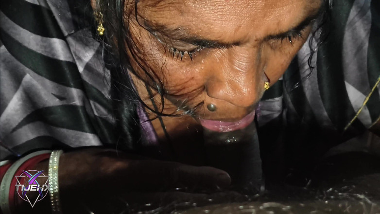 TijehX: Caliente Sangeeta bhabhi chupa polla y traga mi semen