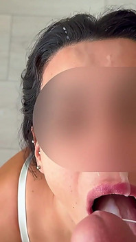 私のガールフレンドは私の彼氏から魂を吸い取る