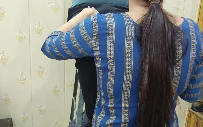 Hornycouple149: Indian Desi Bhabhi Desi Saara Seduces Electrician While He Was...