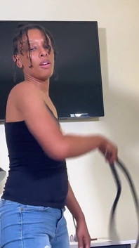 Mama vitregă răutăcioasă te pedepsește