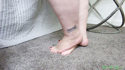 BBW Pleasures: Monika Mynx si stomuje robertek, část 1