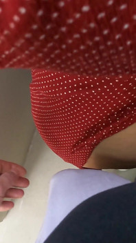 Minha esposa punheta um homem estranho em um trem