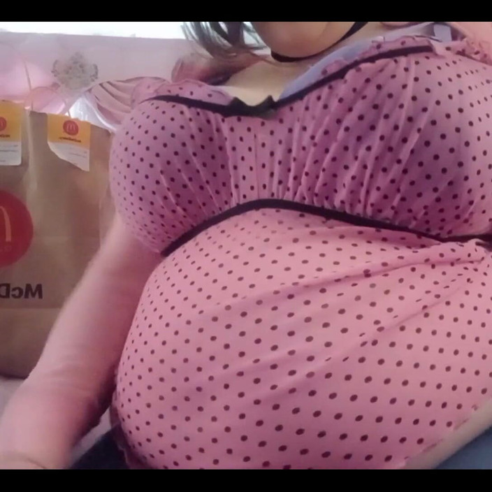 CHUBB1E_BUNN1E: Břicho fetiš