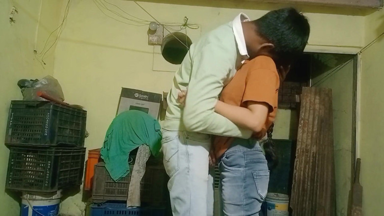 NikiRathod: Video De Mamada Con Cara Triste