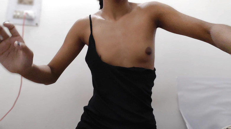 desigirl93: Teen Girl Shows off Her Perfect Body in the Morning...