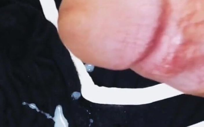 UnderXiaoQiang: Encontré otro video de ropa interior caliente!