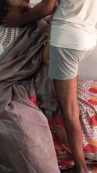 Hot Mature Indian Big Boobs Bhabhi Had Hot Romantic Sex with Her Skinny Devar and Cum Facial