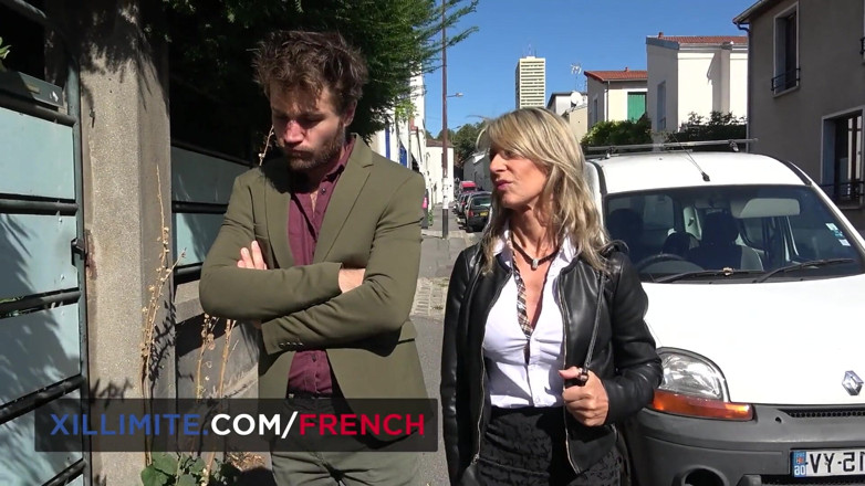 French girls at work: Francesa velha milf Marina Beaulieu orgasmo anal