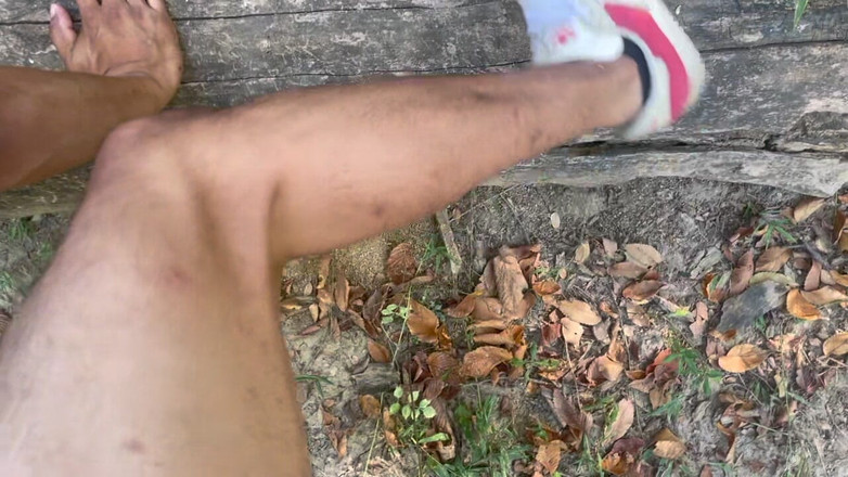 MaxArcane: Je le baise sans capote dehors avec ma grosse bite...