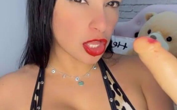 Emanuelly Raquel: Mükemmel oral seks