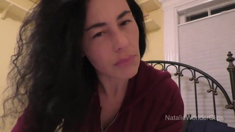 Natalie Wonder: Stiefmutter konfisziert deinen milf-porno und lässt dann deine verbotene fantasie...