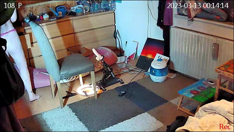 KittieNoOne: 摄像头抓住熟女使用她的性爱机器