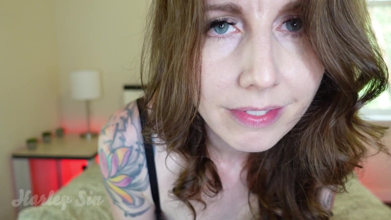 Harley Sin: Madrasta Domme Pegging