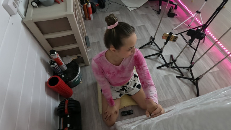 misss_vikki: Une prostituée, la douceur fondant sous sa langue.