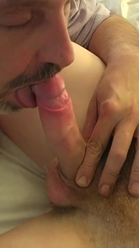 Kaz खुले दिमाग वाला सीधा लड़का है!