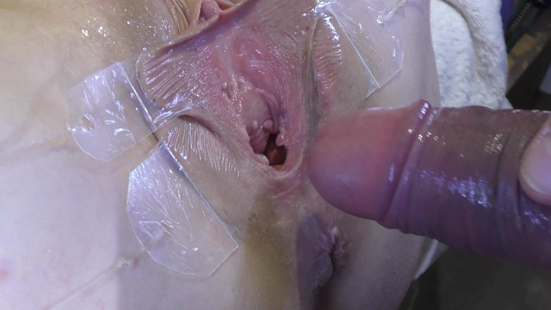 deep keely: 5 Zasraných Kundiček Roztažených Daleko Zblízka