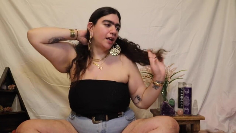 The Pits Project: Hairy goddess - Allie