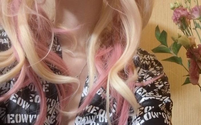 ElzaKom: Sweet Teen Elza Kom