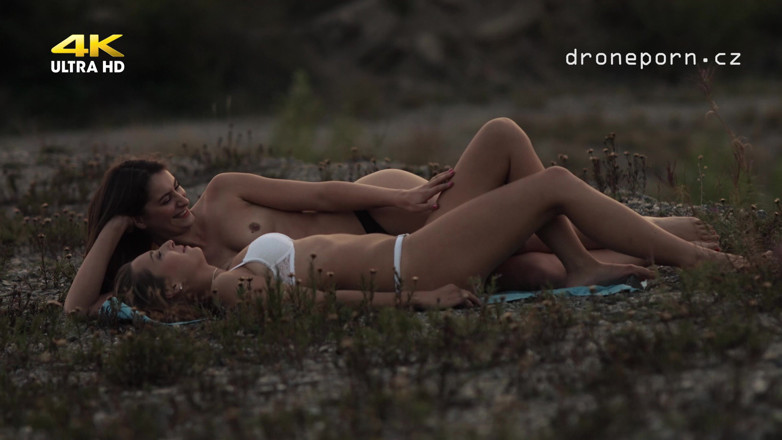 Peaches and Bananas: Lesbians on the nude beach