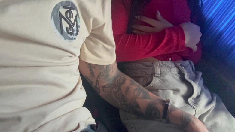 Teen amateur Latinas: 메델린으로 가는 길; 서비스 버스에서 보지를 따먹고 보지를 핑거링