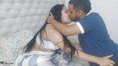 gigiandpaul: Saya mengongkek abang tiri saya, jadi dia tidak keluar berparti...