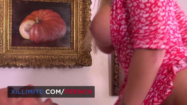 French girls at work: The kitchen is not only used for cooking