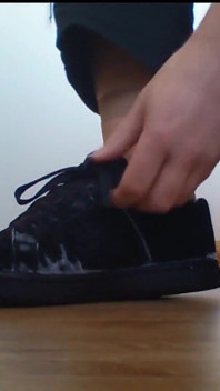 Nylonfe in Old Sneaker, Foot Fetish