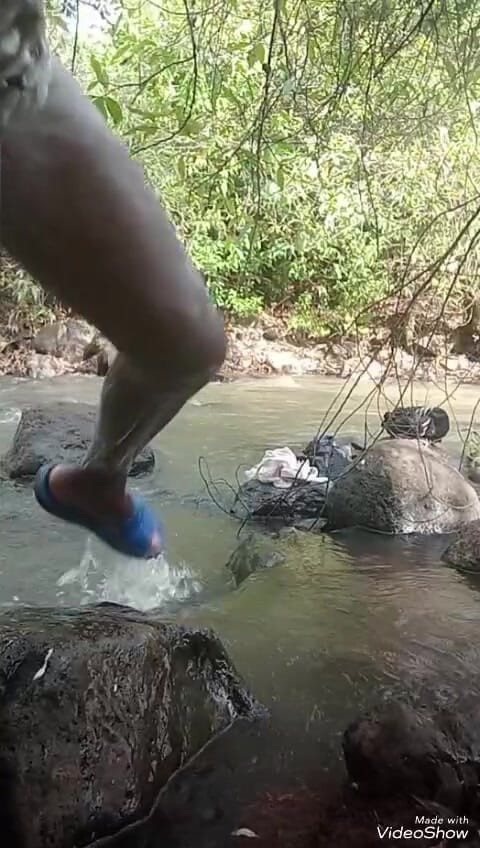 Sexyjayla254: Мильна мастурбація великого чорного члена, який кінчає на вулиці, частина 2