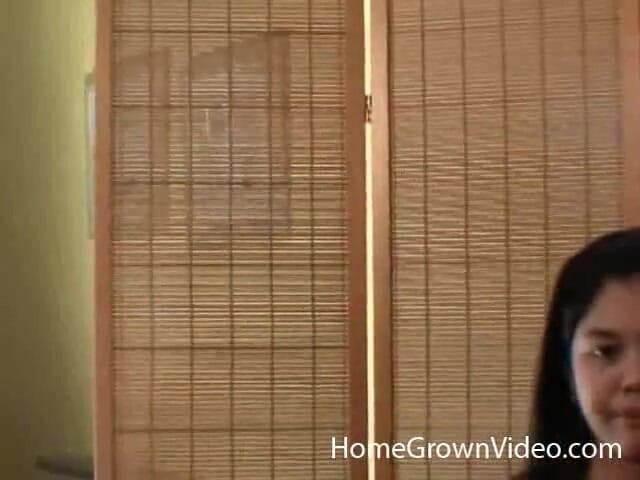 Homegrown Video: Lucky Martin C. chơi tay ba với Carol và Lyka
