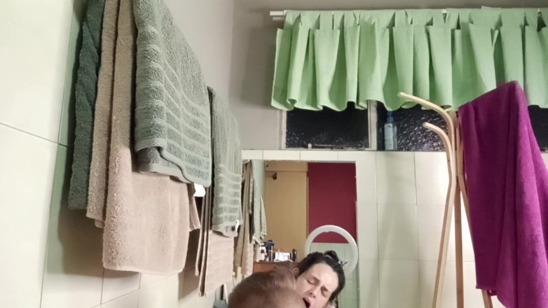 Bigjoefuckalott: Poznávám Svoji Spolubydlící