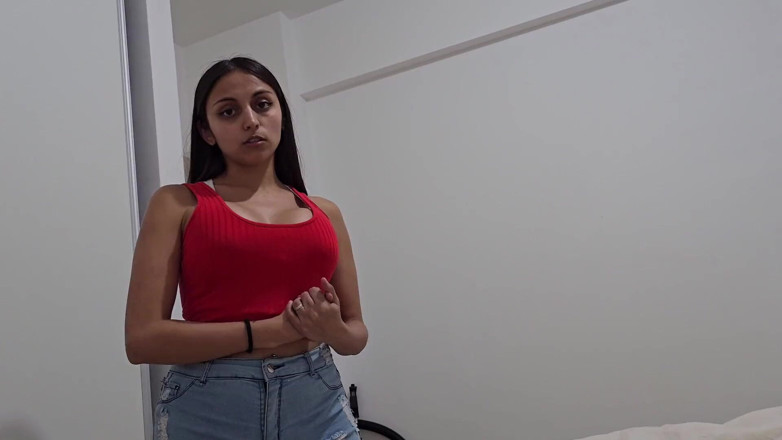 LoverDevilx: Ma demi-sœur à forte poitrine veut me sucer la bite