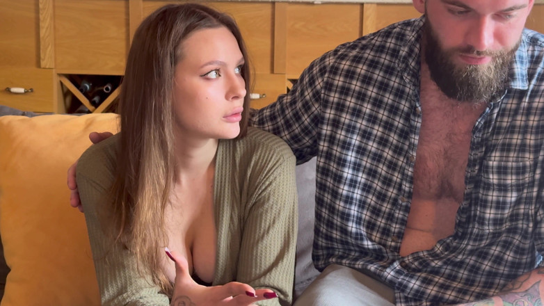 Alexa Poshspicy: Uma esposa trai o marido e tem vários orgasmos. Ela...