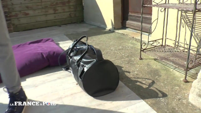 Girls Bang: Gospodină mare și frumoasă în plasă sodomizată tare și futută cu pumnul de...
