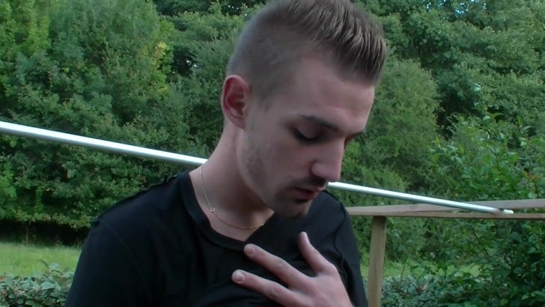 Gaybareback: Leo Senthy futută fără prezervativ în aer liber de cel mai...