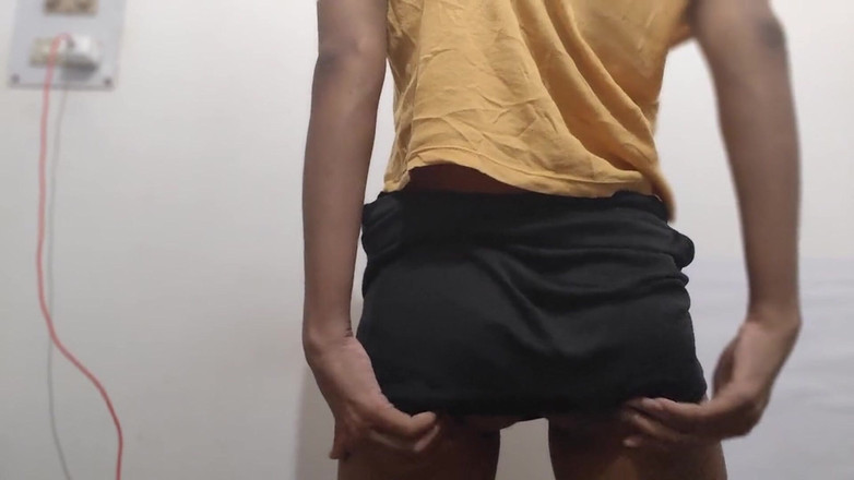 desigirl93: Sana, desi indienne musulmane sexy, fait une vidéo de doigtage à...