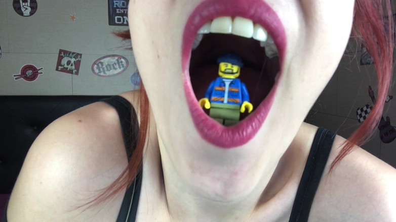 Candystart Videos: Fetish Makan Gergasi