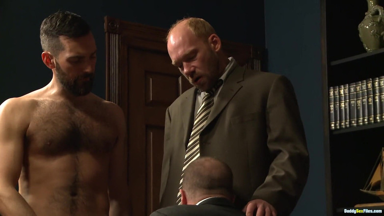 Daddy Sex Files: Didikan ke dalam pesta seks gay