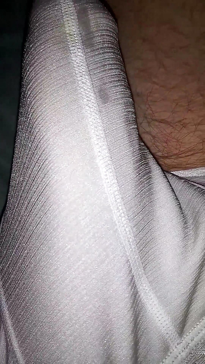 Hairyartist: Cockcentric meditace 21- vyboulené kalhotky