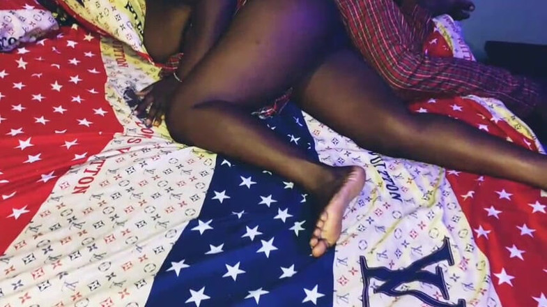 Fap zone: Azgın Öğrenciler Ateşli Derslerden Sonra Bir Otelde Sikişiyor