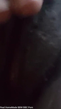 오르가즘을 느끼는 샤워 헤드로 내 클리토리스를 자극하는 샤워