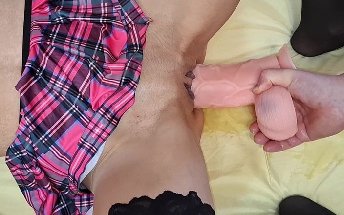 Fisting time: 18 jahre alter riesiger schwanz fickt muschi des zierlichen mädchens...