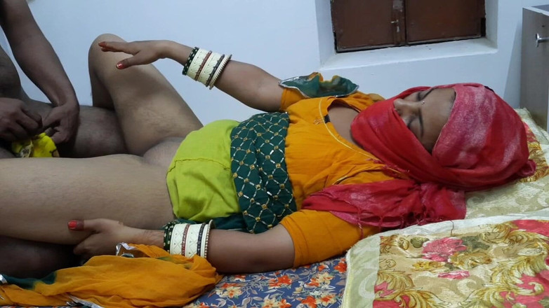 S Kavita darling: Une Indienne et son copain baisent en douceur