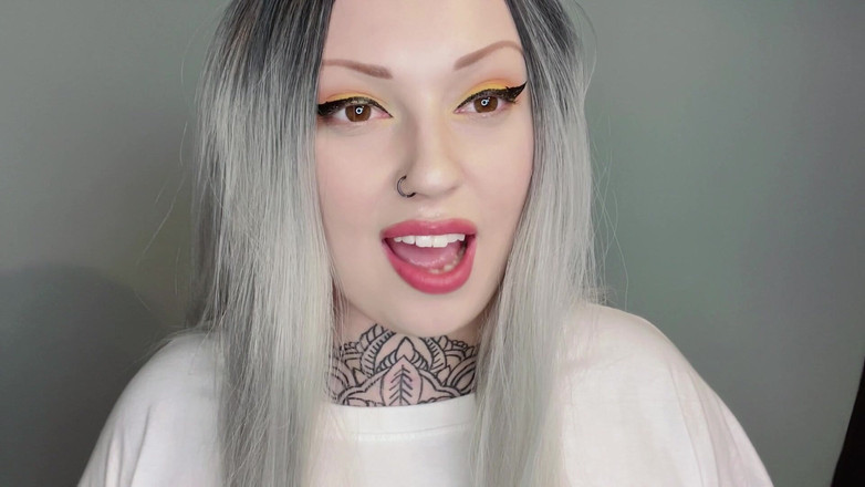 Miss Valentina: La ragazza scopre il tuo feticcio infelino