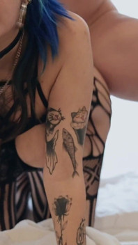Big Titty Goth Girl w Bieliźnie Black Spiderweb, Ssie N' Fuck Quickie