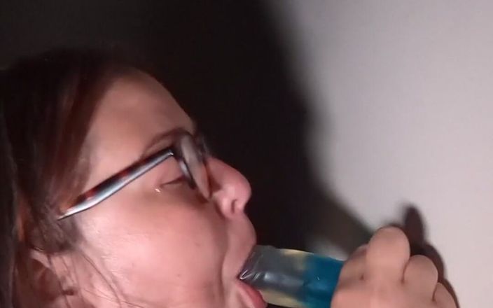 Jade fillher: Hot BBW Sucking Dildo on Cam