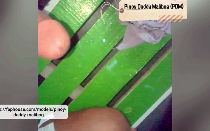 pinoy malibog: Xây dựng bros vuốt ve nó ra sau khi làm...